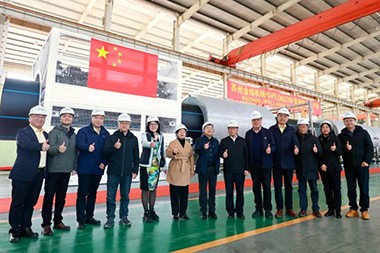 Kev lag luam ua ntej! JWELL MACHINERY thawj qhov loj-caliber PE yeeb nkab ntau lawm kab thiab 8000mm dav extruded thiab calendered high-yield geomembrane ntau lawm kab dhau qhov kev ntsuam xyuas!