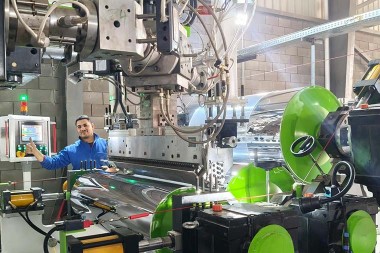 Kev Ua Haujlwm ntawm PET Sheet Production Line rau Cov Neeg Siv Khoom hauv tebchaws Iziv
